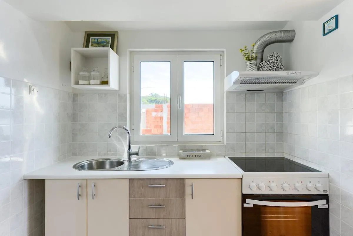 Beautiful Sea View Apartment Zverinac