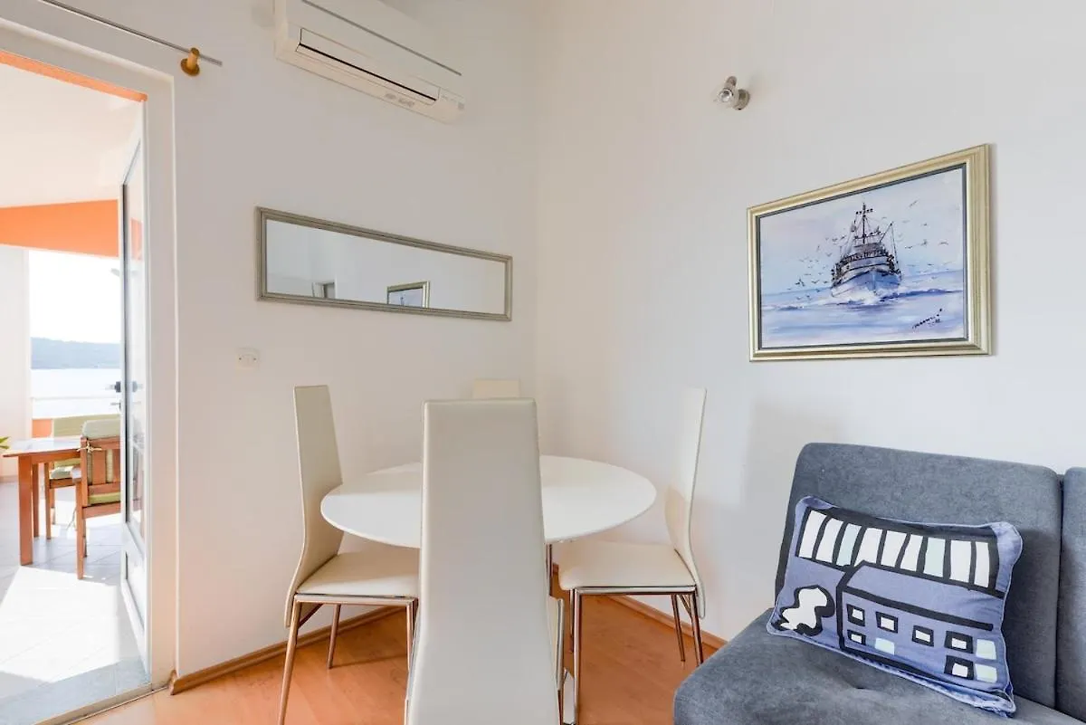 Beautiful Sea View Apartment Zverinac